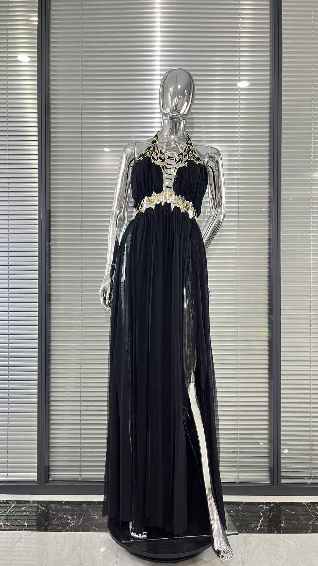 MB2102 Sexy Low‑Cut Metal Ring Cutout Halter Maxi Dress, Vacation Gown