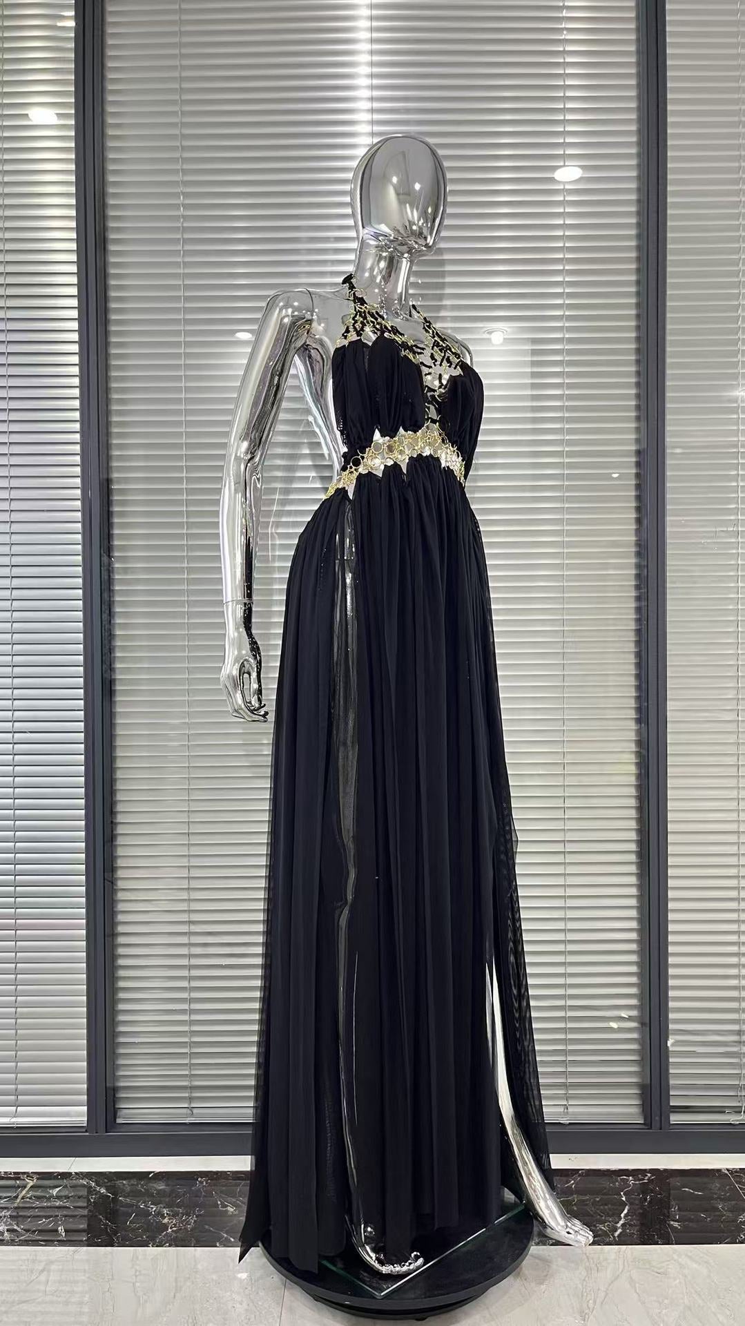 MB2102 Sexy Low‑Cut Metal Ring Cutout Halter Maxi Dress, Vacation Gown