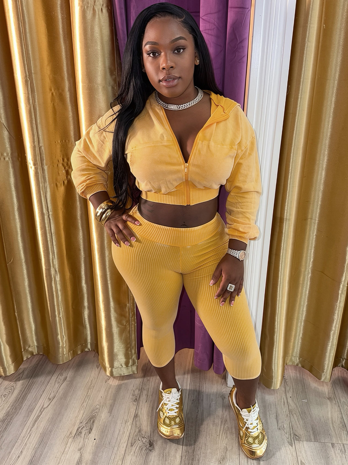 MB1734 Washed Ribbed Cropped Hoodie & Scrunch‑Butt Capri Leggings 2‑Piece Set