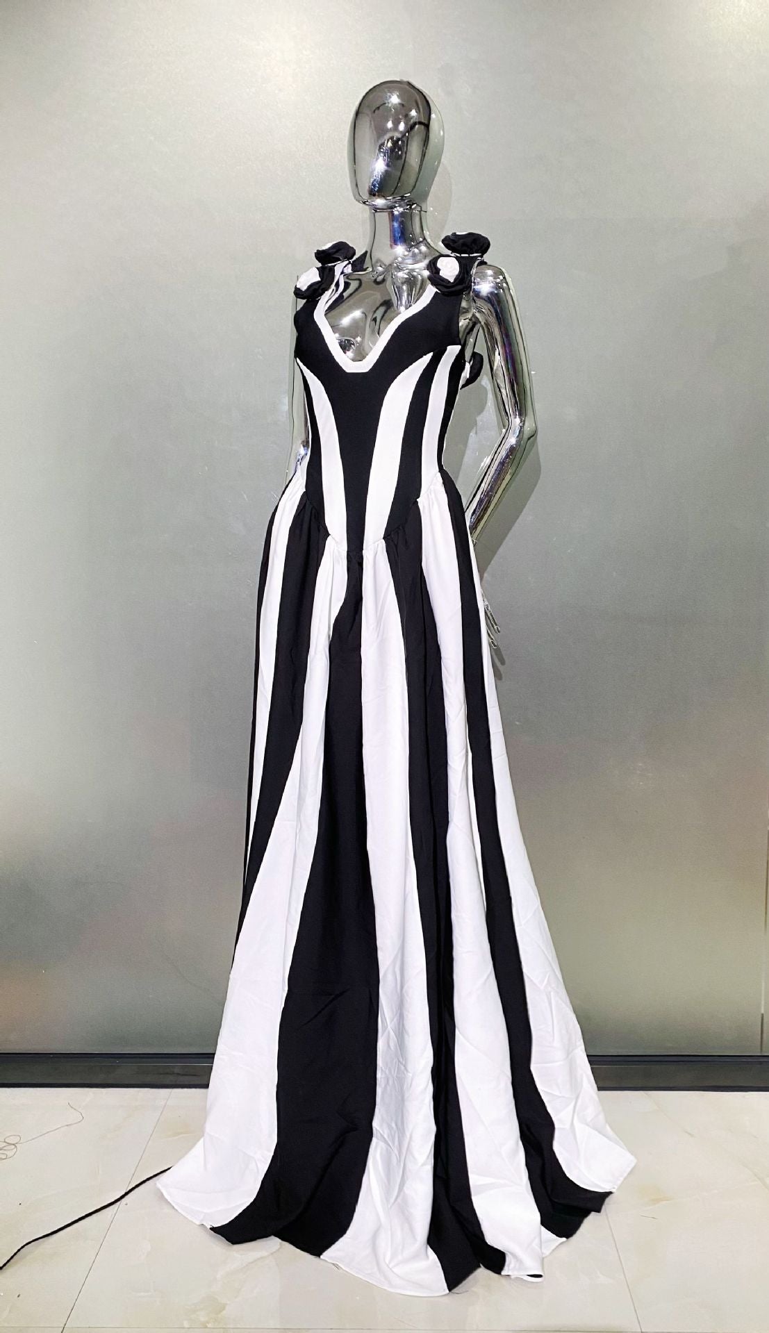 MB2106 Black White Striped Maxi Dress Party Vacation Gown