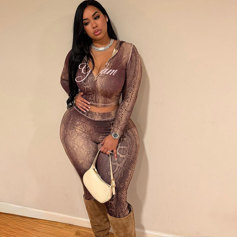 MB1152 Women’s Burgundy Snake Print Hooded Two Piece Set