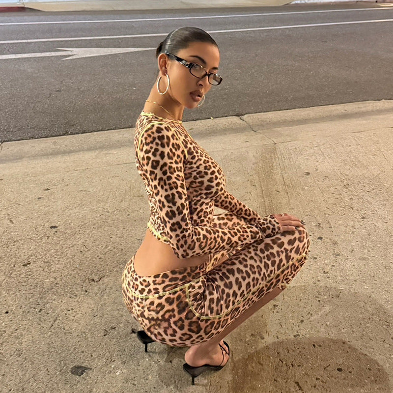 MB1424 Women's 2-Piece Set: Long Sleeve Crop Top & Capri Leggings