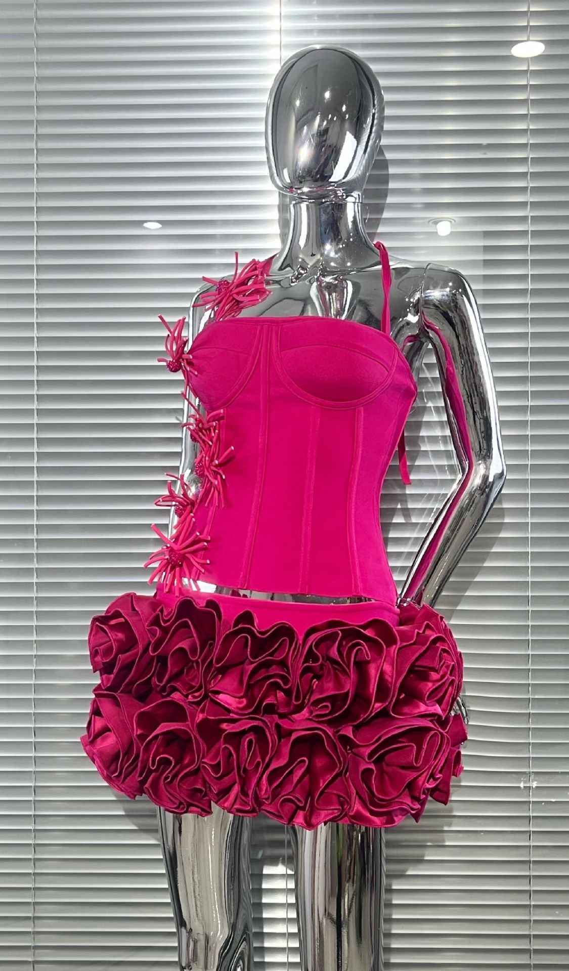 MB2110 3D Floral Ruffle Two‑Piece Bandage Set, Halter Top Mini Skirt utfit